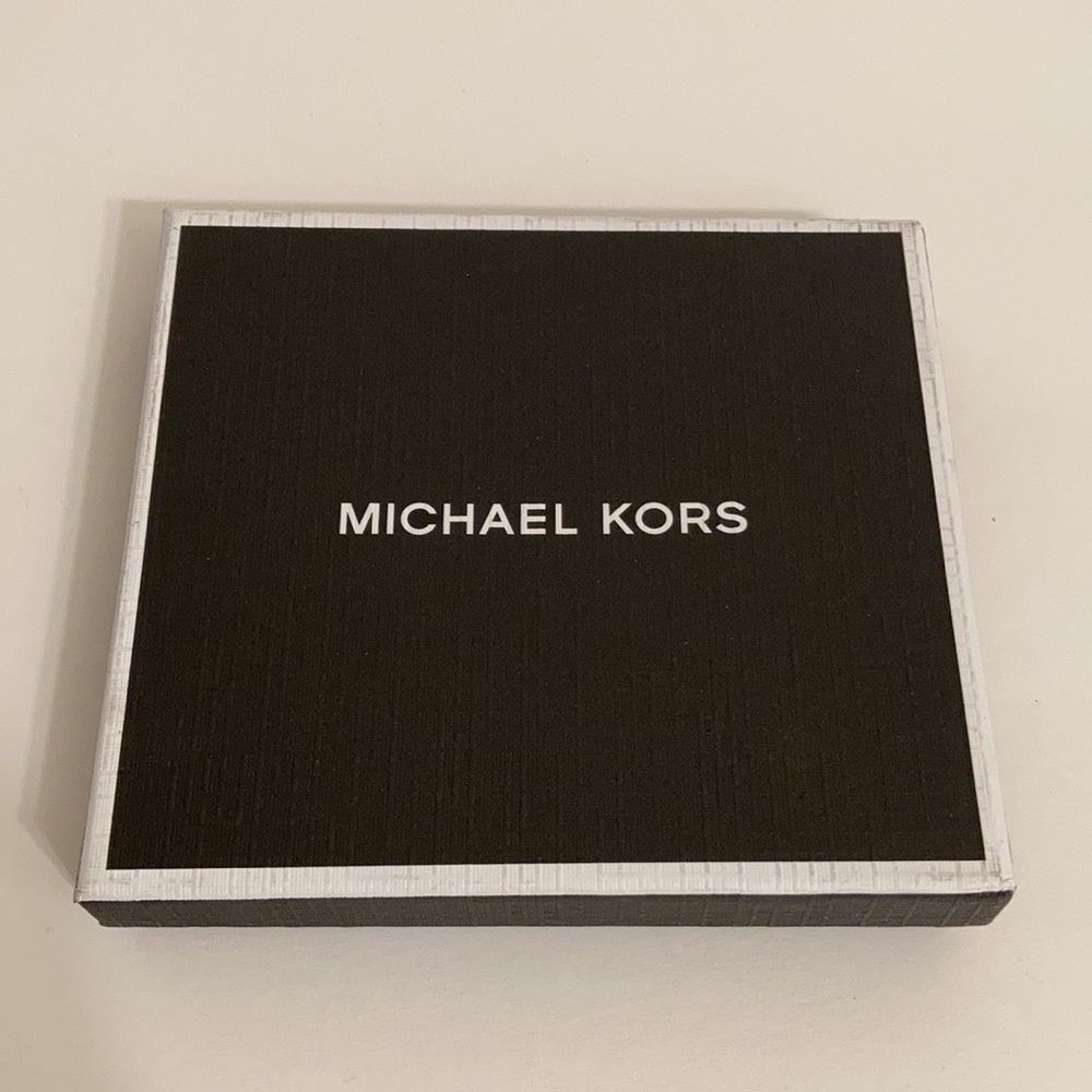 Michael Kors Logo Card Case With Bill Clip - Picture 5 of 6